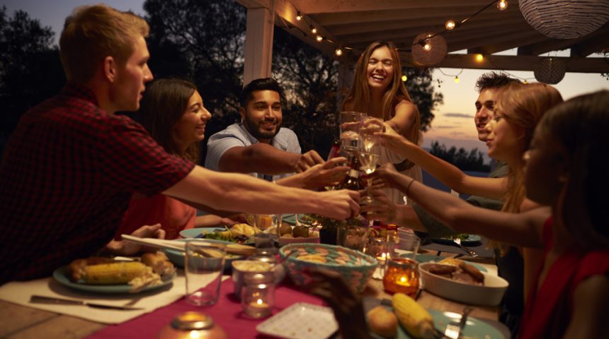 Terrassenüberdachung mit Montage – So finden Sie den richtigen Anbieter. Terrassenüberdachung mit Montage – So finden Sie den richtigen Anbieter.