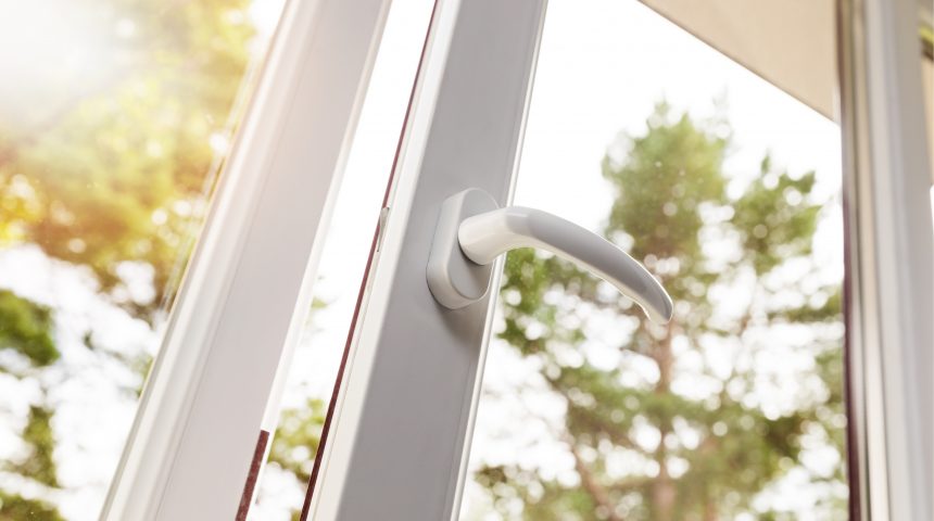 Fenster einbruchsicher machen – Das sagen die Profis. Fenster einbruchsicher machen – Das sagen die Profis.