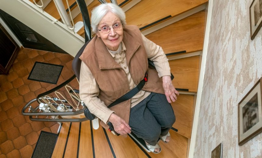 Treppenlift Preise: Was kostet ein Treppenlift?